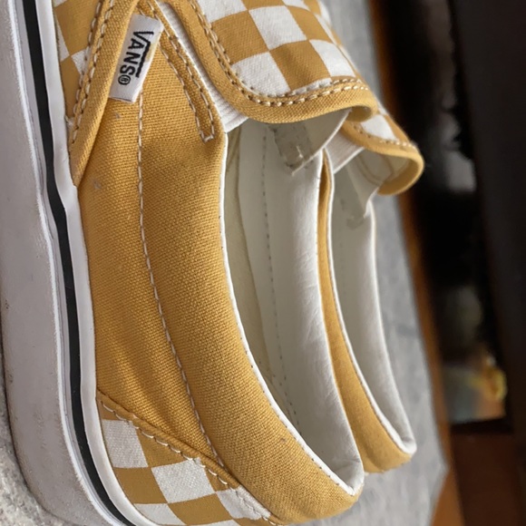 Yellow checkered slip on Vans, Women’s size 7 - Picture 6 of 6